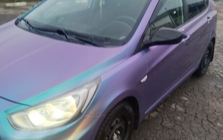 Hyundai Solaris II рестайлинг, 2013 год, 700 000 рублей, 8 фотография