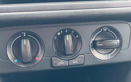 Volkswagen Polo VI (EU Market), 2018 год, 1 100 000 рублей, 15 фотография