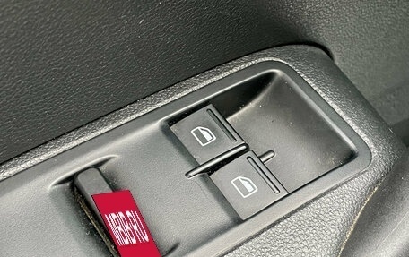 Volkswagen Polo VI (EU Market), 2018 год, 1 100 000 рублей, 17 фотография