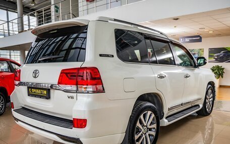 Toyota Land Cruiser 200, 2017 год, 6 598 000 рублей, 7 фотография