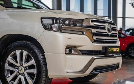 Toyota Land Cruiser 200, 2017 год, 6 598 000 рублей, 9 фотография