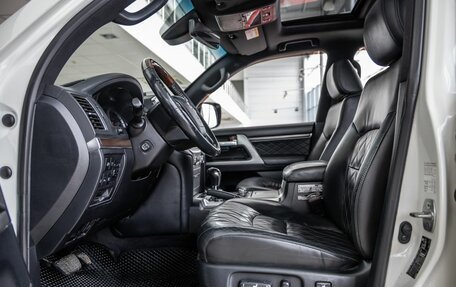 Toyota Land Cruiser 200, 2017 год, 6 598 000 рублей, 17 фотография