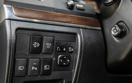 Toyota Land Cruiser 200, 2017 год, 6 598 000 рублей, 23 фотография