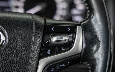 Toyota Land Cruiser 200, 2017 год, 6 598 000 рублей, 37 фотография