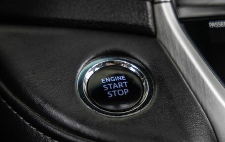 Toyota Land Cruiser 200, 2017 год, 6 598 000 рублей, 40 фотография