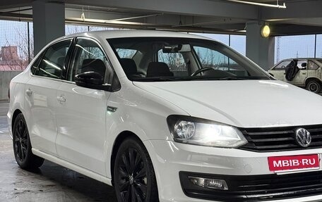 Volkswagen Polo VI (EU Market), 2017 год, 1 180 000 рублей, 2 фотография