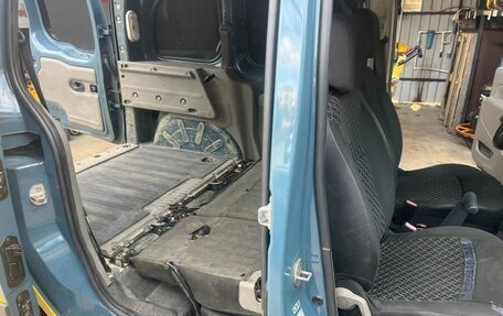 Renault Kangoo II рестайлинг, 2010 год, 587 000 рублей, 9 фотография