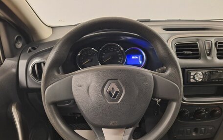 Renault Logan II, 2015 год, 555 000 рублей, 8 фотография