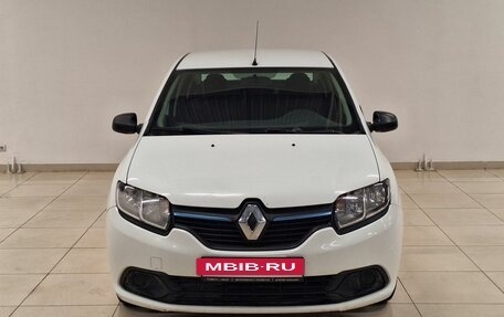 Renault Logan II, 2015 год, 555 000 рублей, 2 фотография
