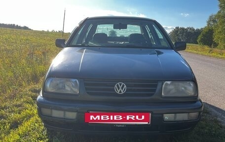 Volkswagen Vento, 1997 год, 135 000 рублей, 4 фотография