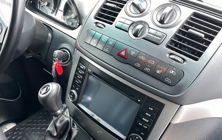 Mercedes-Benz Viano, 2012 год, 2 655 000 рублей, 17 фотография