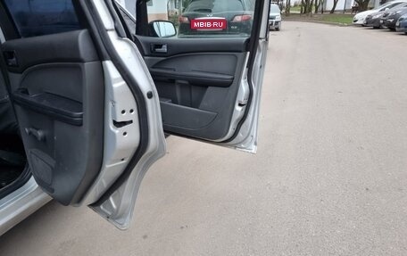 Ford C-MAX I рестайлинг, 2004 год, 299 000 рублей, 23 фотография