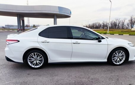 Toyota Camry, 2019 год, 3 980 000 рублей, 5 фотография