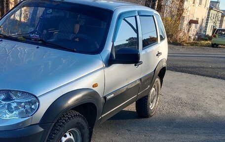 Chevrolet Niva I рестайлинг, 2010 год, 420 000 рублей, 2 фотография