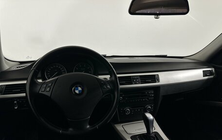 BMW 3 серия, 2011 год, 1 147 000 рублей, 15 фотография