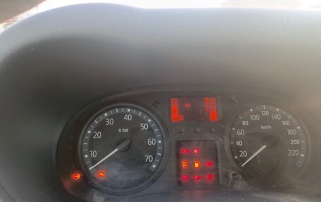 Renault Clio III, 2004 год, 350 000 рублей, 10 фотография