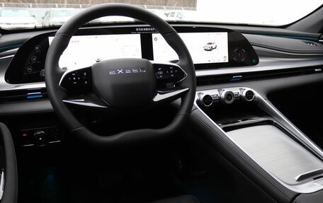 CheryExeed TXL, 2024 год, 4 200 000 рублей, 10 фотография