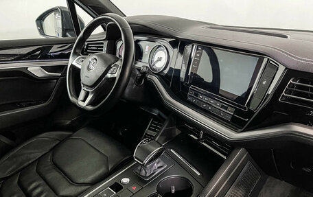 Volkswagen Touareg III, 2019 год, 4 645 000 рублей, 9 фотография