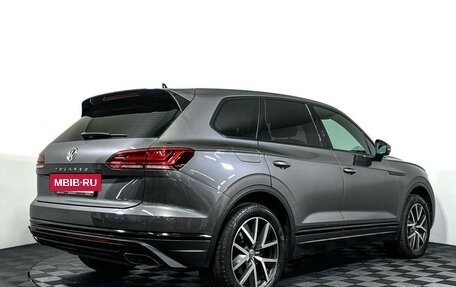 Volkswagen Touareg III, 2019 год, 4 645 000 рублей, 5 фотография