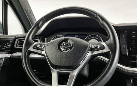 Volkswagen Touareg III, 2019 год, 4 645 000 рублей, 15 фотография