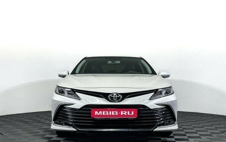 Toyota Camry, 2021 год, 2 970 000 рублей, 2 фотография