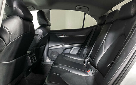 Toyota Camry, 2021 год, 2 970 000 рублей, 10 фотография