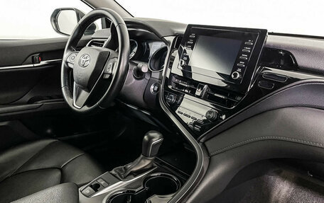 Toyota Camry, 2021 год, 2 970 000 рублей, 9 фотография