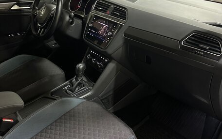 Volkswagen Tiguan II, 2020 год, 2 900 000 рублей, 19 фотография