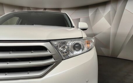 Toyota Highlander III, 2013 год, 18 фотография