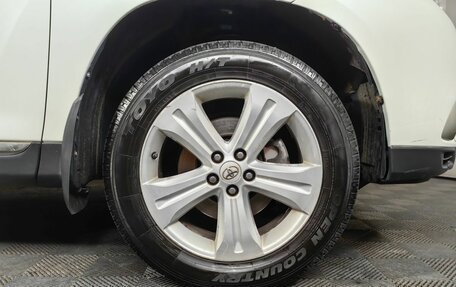 Toyota Highlander III, 2013 год, 17 фотография