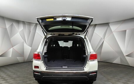 Toyota Highlander III, 2013 год, 19 фотография