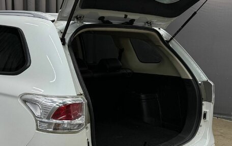 Mitsubishi Outlander III рестайлинг 3, 2014 год, 1 299 999 рублей, 6 фотография