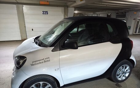 Smart Fortwo III, 2017 год, 800 000 рублей, 3 фотография