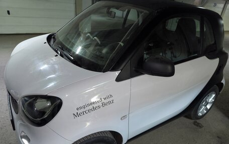 Smart Fortwo III, 2017 год, 800 000 рублей, 2 фотография