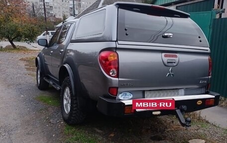 Mitsubishi L200 IV рестайлинг, 2014 год, 2 090 000 рублей, 3 фотография