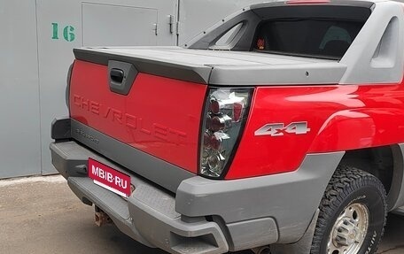 Chevrolet Avalanche I, 2002 год, 3 000 000 рублей, 2 фотография