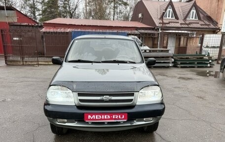 Chevrolet Niva I рестайлинг, 2005 год, 215 000 рублей, 1 фотография