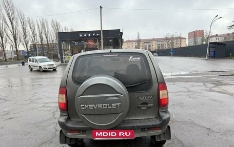 Chevrolet Niva I рестайлинг, 2005 год, 215 000 рублей, 6 фотография