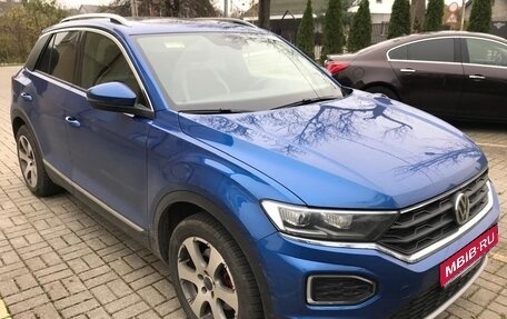Volkswagen T-Roc I, 2018 год, 3 299 000 рублей, 1 фотография