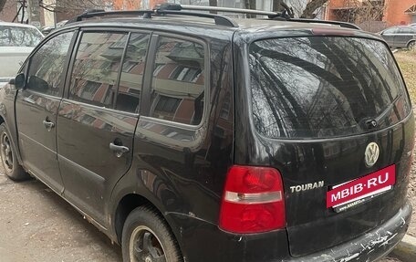 Volkswagen Touran III, 2004 год, 350 000 рублей, 5 фотография