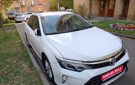 Toyota Camry, 2016 год, 1 900 000 рублей, 2 фотография