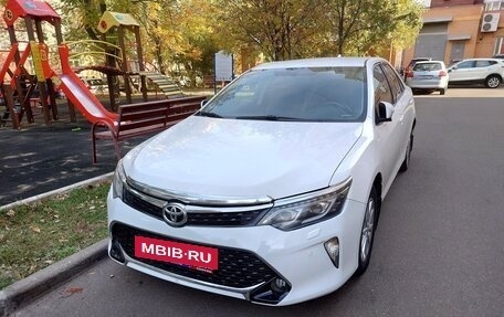 Toyota Camry, 2016 год, 1 900 000 рублей, 4 фотография