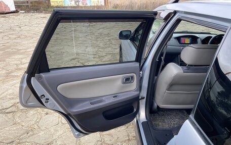 Nissan Avenir II, 2001 год, 980 000 рублей, 15 фотография