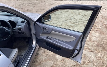 Nissan Avenir II, 2001 год, 980 000 рублей, 11 фотография