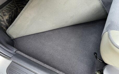 Nissan Avenir II, 2001 год, 980 000 рублей, 32 фотография