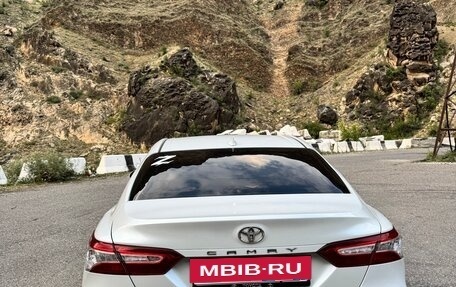 Toyota Camry, 2019 год, 2 550 000 рублей, 2 фотография