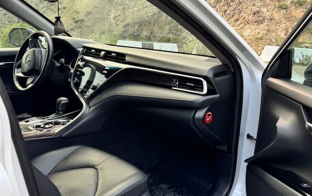 Toyota Camry, 2019 год, 2 550 000 рублей, 6 фотография