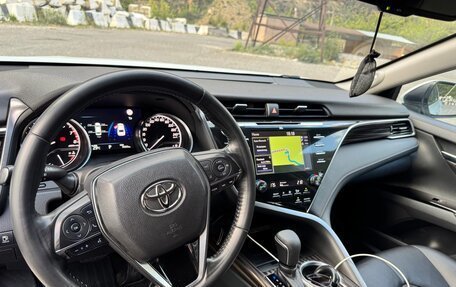 Toyota Camry, 2019 год, 2 550 000 рублей, 5 фотография