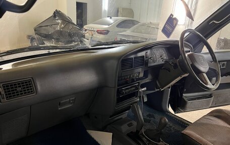 Toyota Hilux Surf III рестайлинг, 1992 год, 1 500 000 рублей, 3 фотография