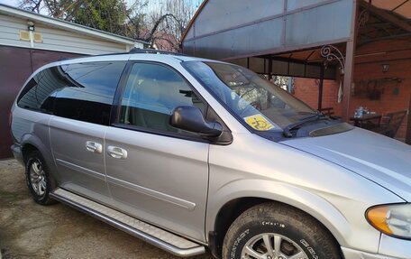 Chrysler Town & Country IV, 2005 год, 990 000 рублей, 5 фотография